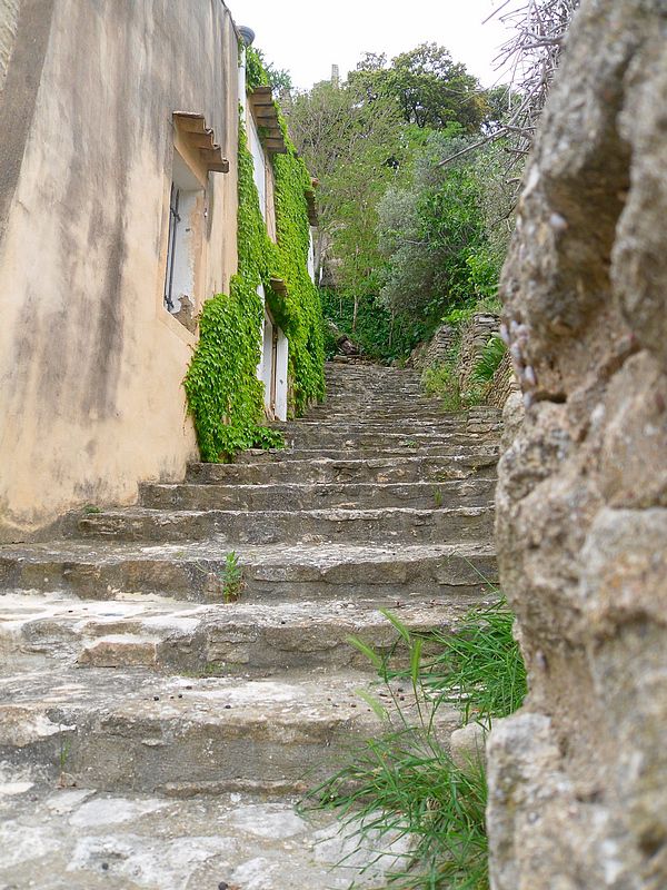 Ruelle à Saumane