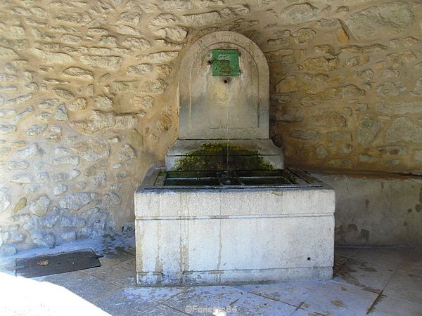 Fontaine à Malaucéne