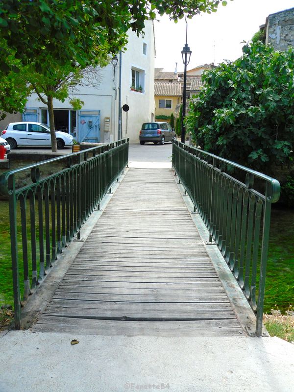 Pont Paule Siffredi à L'Isle sur la Sorgue (été 2015)