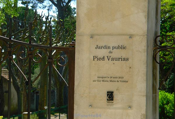 Jardin public à Valréas