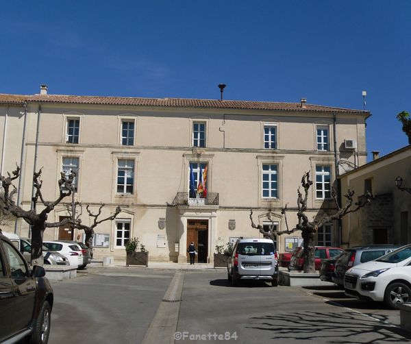 Mairie à Sarrians