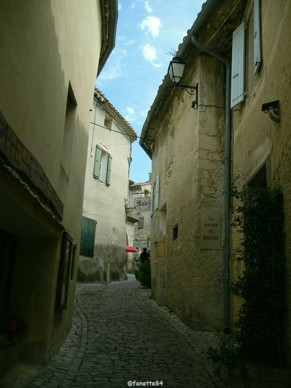 Ruelle à Séguret