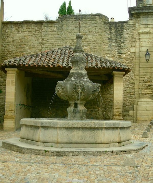 Fontaine de Malemort du Comtat