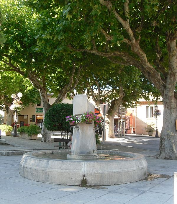 Fontaine à Bédoin