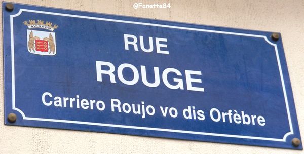 Plaque de rue Rouge Avignon