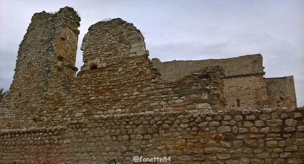 Château de Thouzon au Thor