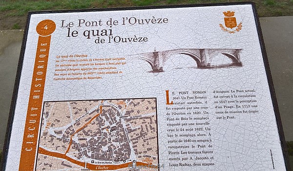 Panneau explicatif du pont Roman à Bédarrides