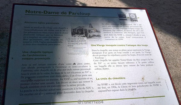 Panneau explicatif de la chapelle Notre Dame de Pareloup à Mazan