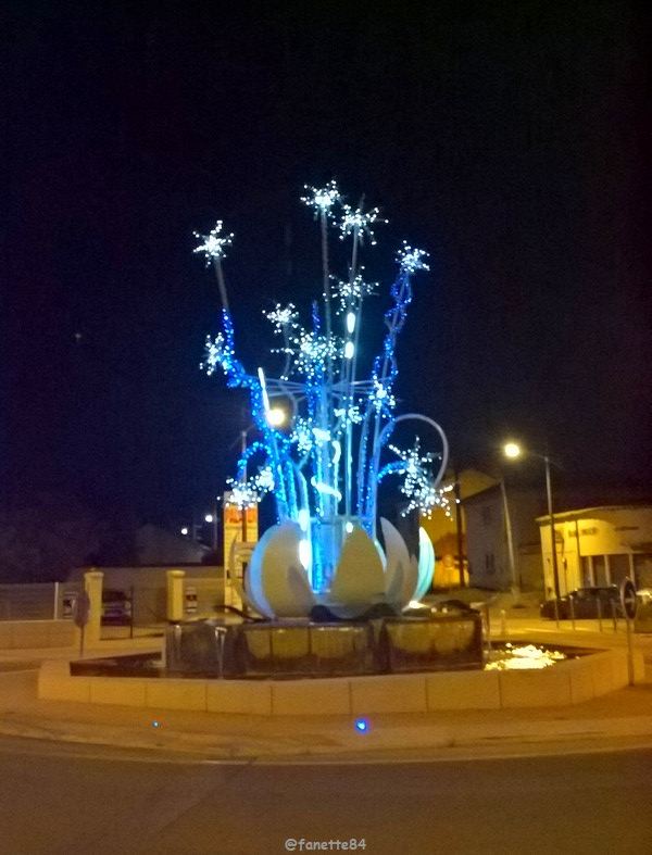 Rond point des Artificiers à Monteux