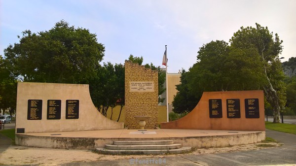 Monuments aux Morts Cavaillon