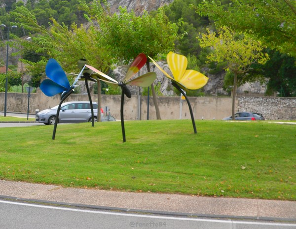 Rond-point de la filature et la magnanerie à Cavaillon