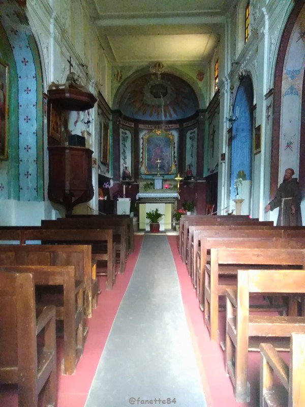 Eglise paroissiale à Lioux