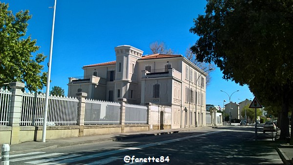 Château Gentilly à Sorgues septembre 2020