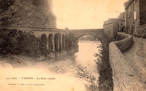 Pont romain à Vaison la Romaine