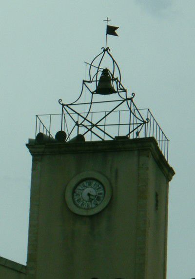 Campanile et horloge de Saint Romain en Viennois