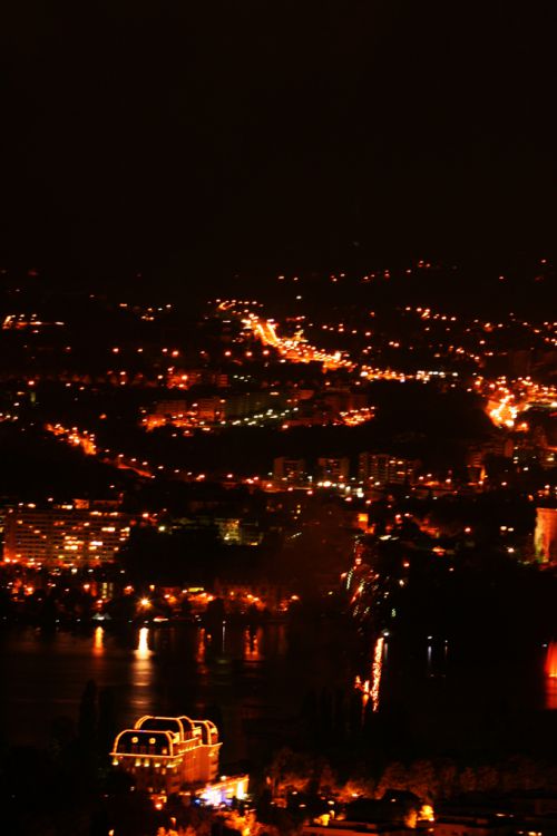 Annecy la nuit, vue des hauteurs… Toutes les prises de vus suivantes ont étaient faite de cette endroit.