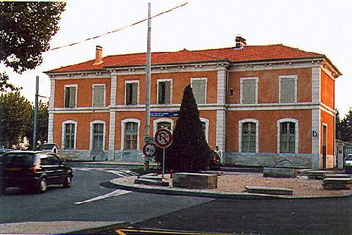 LA GARE DE L\'ISLE/SORGUE