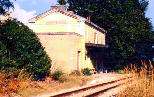 LA GARE DE LAURIS