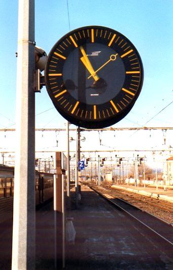 EN GARE D\'AVIGNON CENTRE