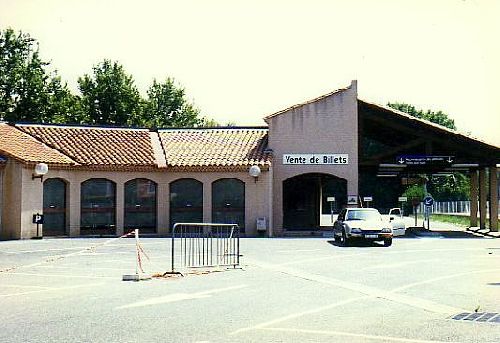 LA GARE D'AVIGNON AUTO-COUCHETTES