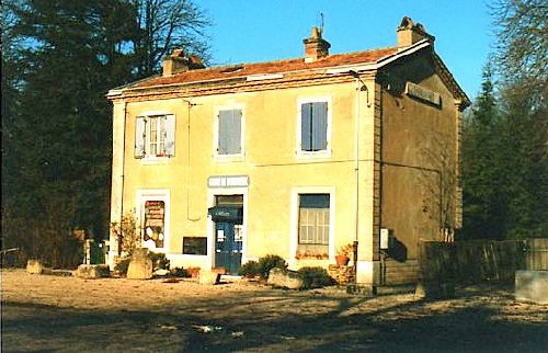 GARE DE BONNIEUX