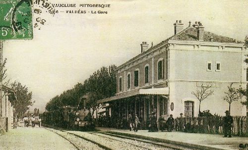 LA GARE DE VALREAS