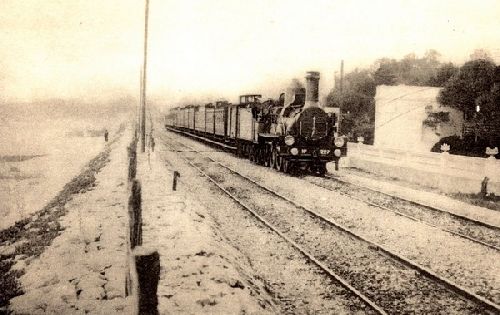 Train express sur la côte d'azur