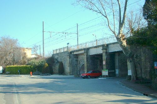 CHATEAU D'EAU DE BEDARRIDES