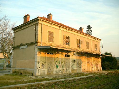 Gare de pernes les fontaines