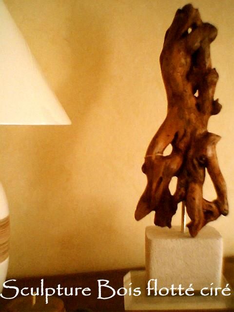 Sculpture en bois flotté ciré