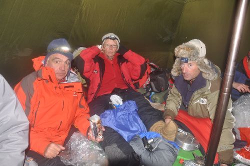 Soirée conviviale dans la tente Lapone : entre contes et lyophilisés...