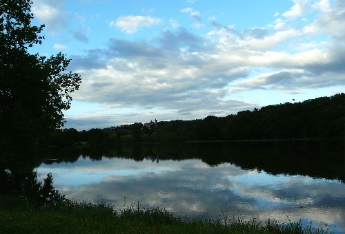 Château du Plessis, reflet dans le lac!