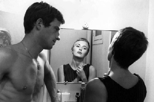 Jean Seberg et Jean-Paul Belmondo dans A bout de souffle (1960) de Jean-Luc Godard