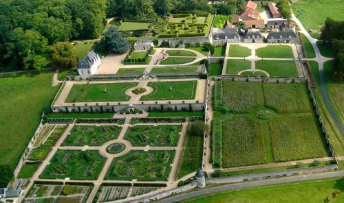 vue aérienne du chateau de VALMER