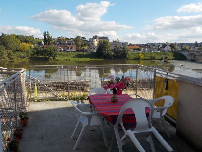 la terrasse vue de la pièce principale