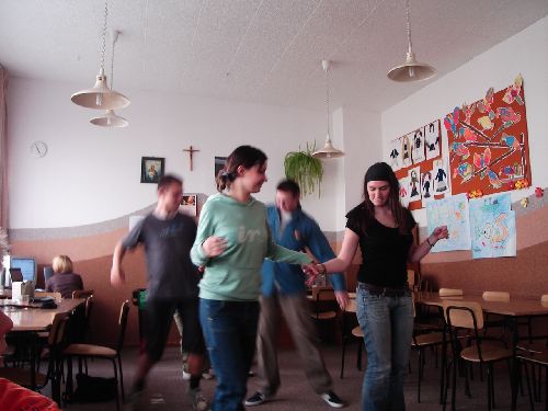 Mixte between typical breton  dance and  typical polish dance !!!!  