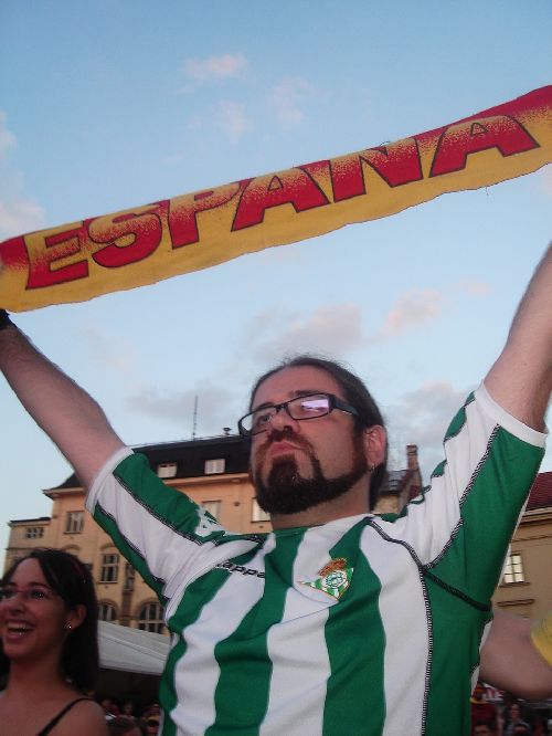 Krakow: Be proud of Spain when you are spanish especially when they didnt win since long time ago !!!  ( José Manuel) 