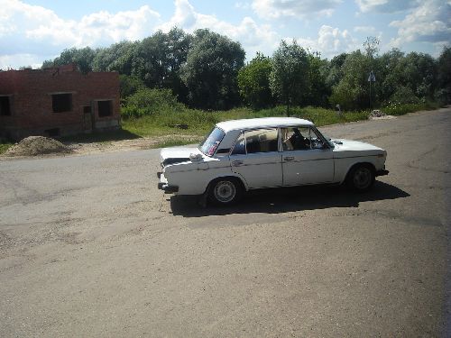 Car in Ukraine / voiture in Ukraine 