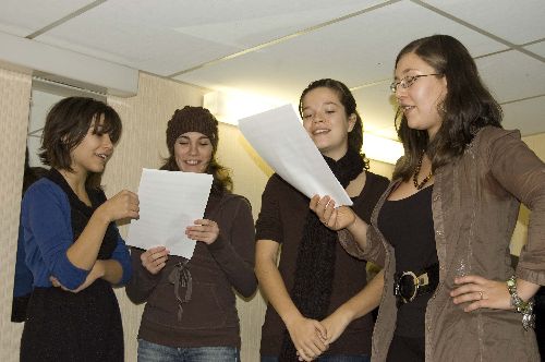 ça balance à l'académie... Merci les filles.