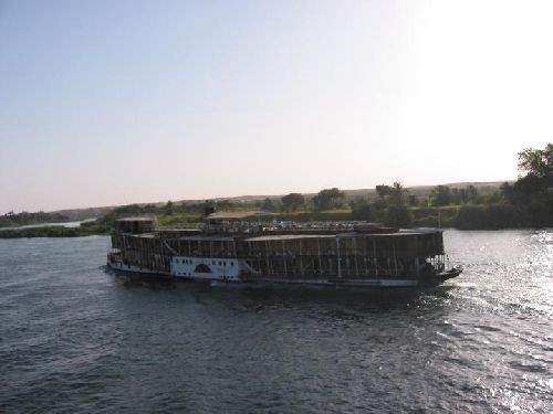 Bateau roue à aube