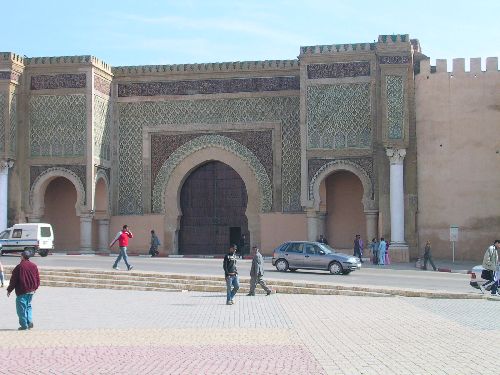 PORTE BAB MANSOUR MEKNES FEVRIER 2007 25 DEGRES