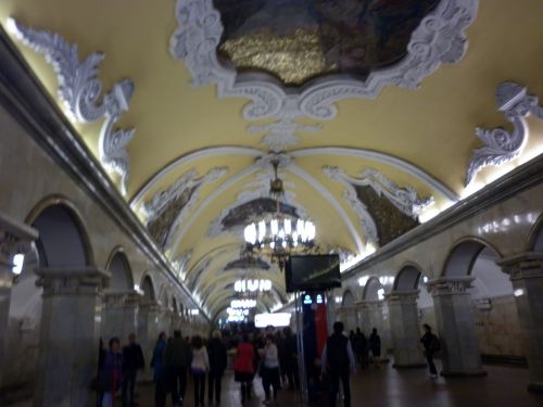 Visite du métro superbe de Moscou