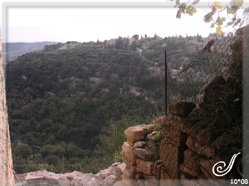 à GORDES.