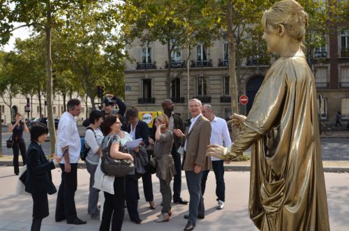 statue dorée aux Invalides (agence Néovent)