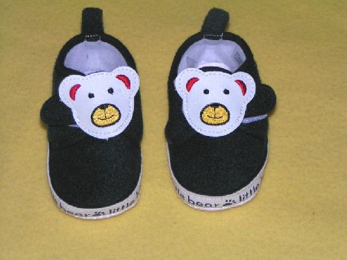 Chaussons oursons T 17 : 3 €