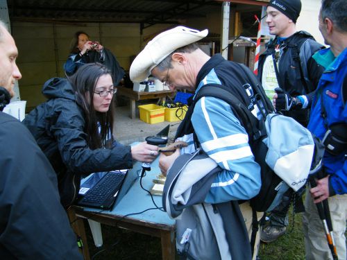 Oxfam Trailwalker 2012 / Check in au PC 7 pour une pause méritée