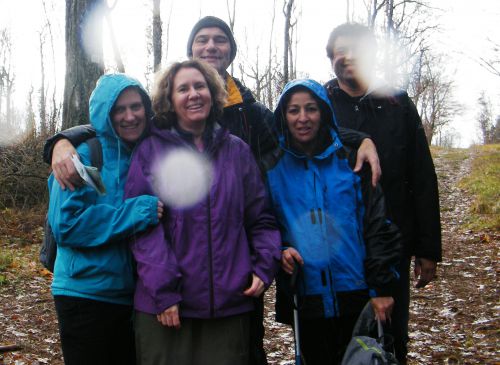 Randonneurs sous la pluie