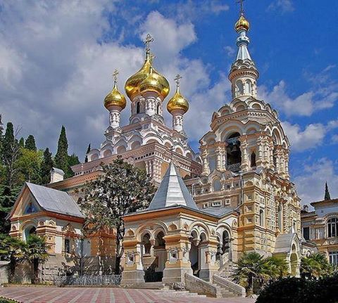 église orthodoxe russe.jpg