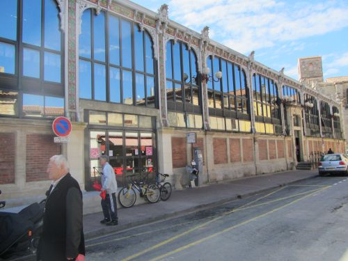 Narbonne la grande halle du marché