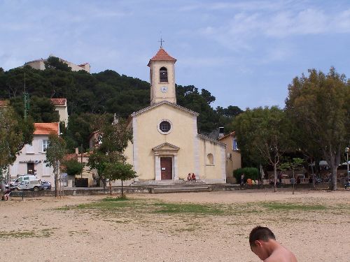 Eglise de Porquerolles